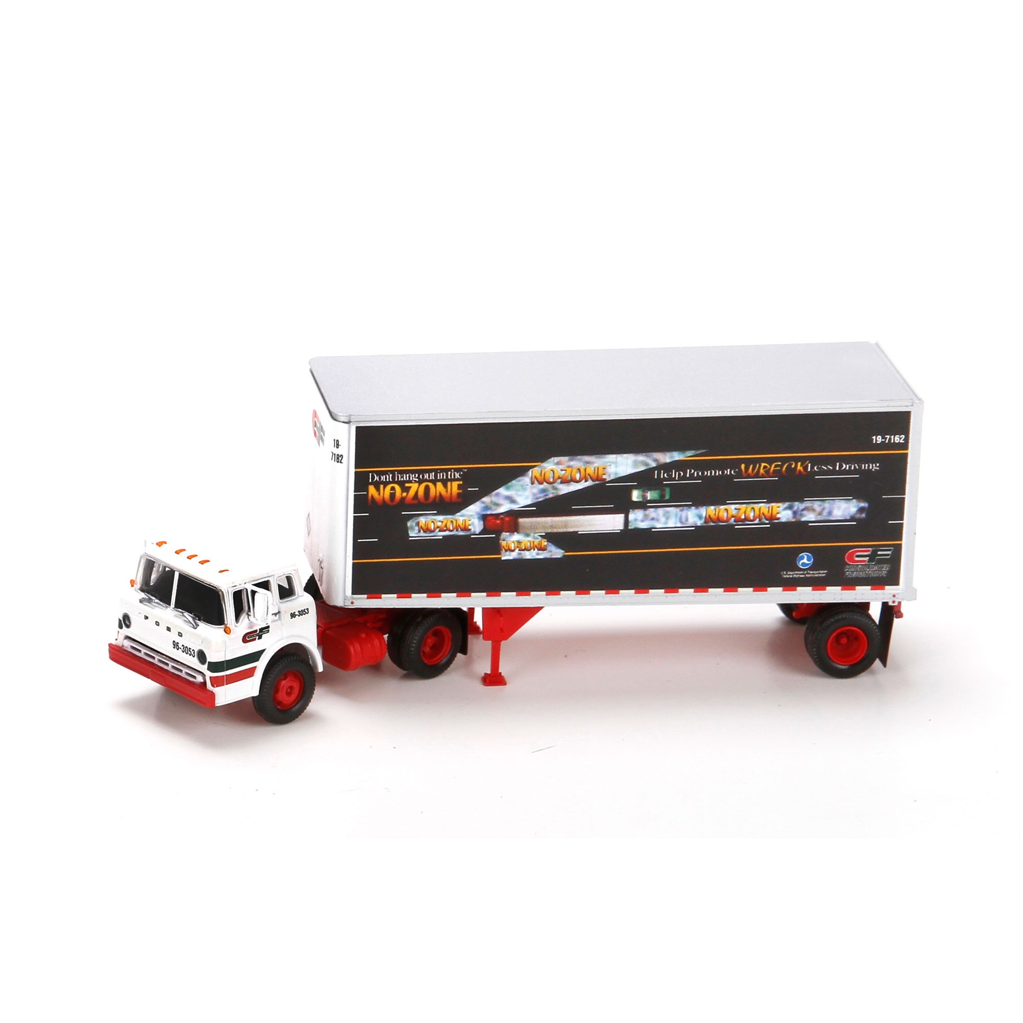 HO RTR Ford C w/28' Smooth Trailer, CF/No Zone - Click Image to Close