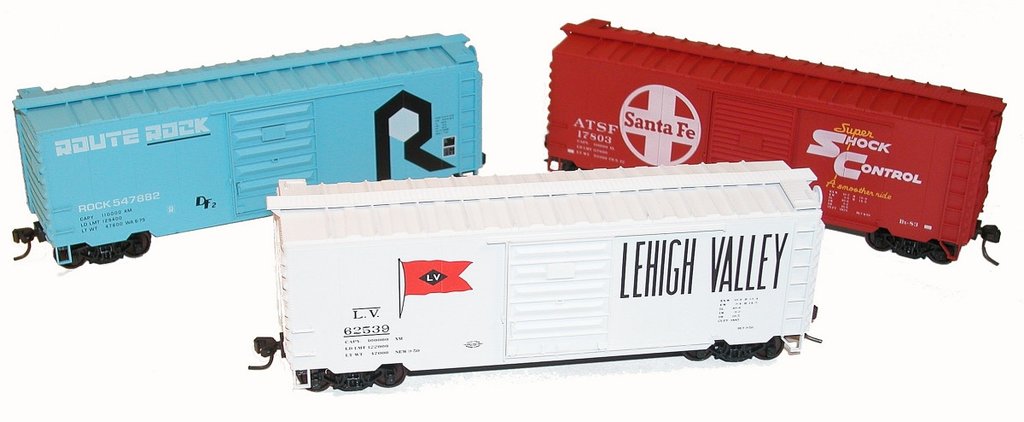 HO #8067 40' PS-1 Steel Boxcars 3 pack - Click Image to Close