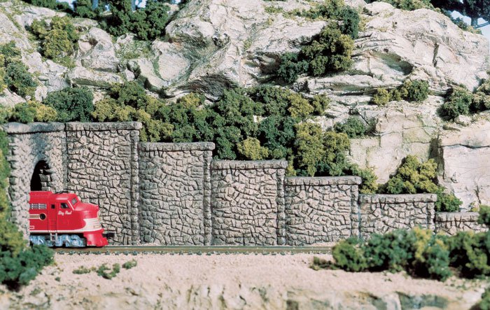 Random Stone Retaining Wall - N Scale