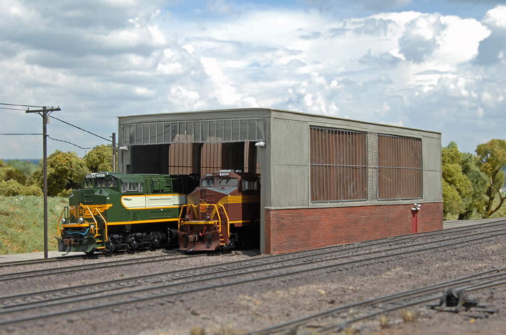 Double Stall Shed (HO Scale) - Click Image to Close