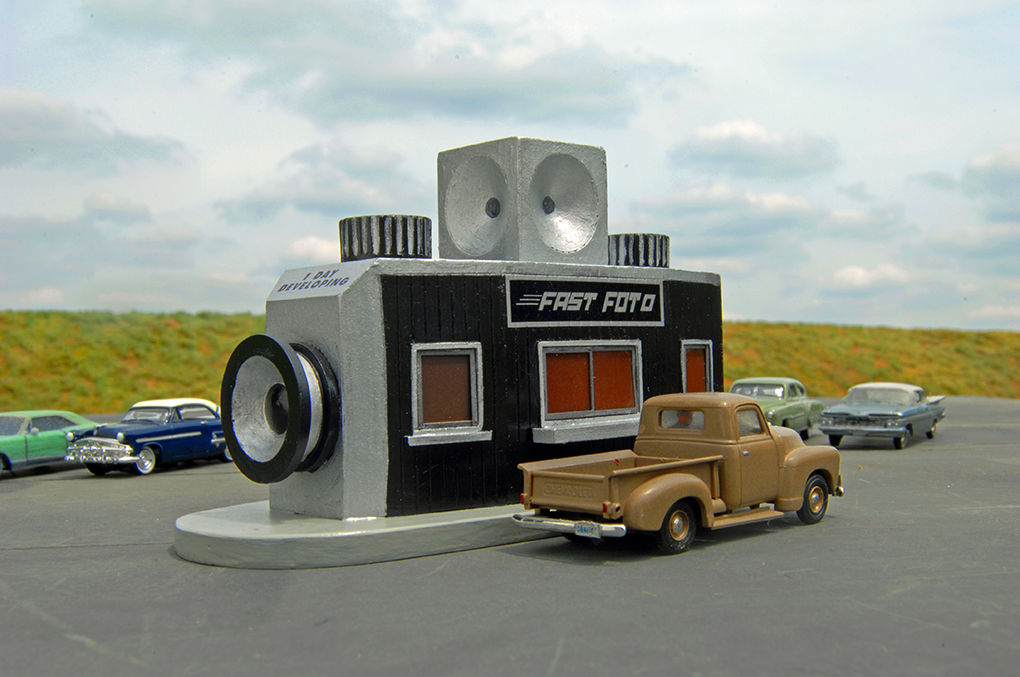 Fast Foto Drive-Through - Roadside U.S.A® Building (HO Scale)