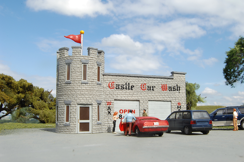 Castle Car Wash - Roadside U.S.A® Building (HO Scale)