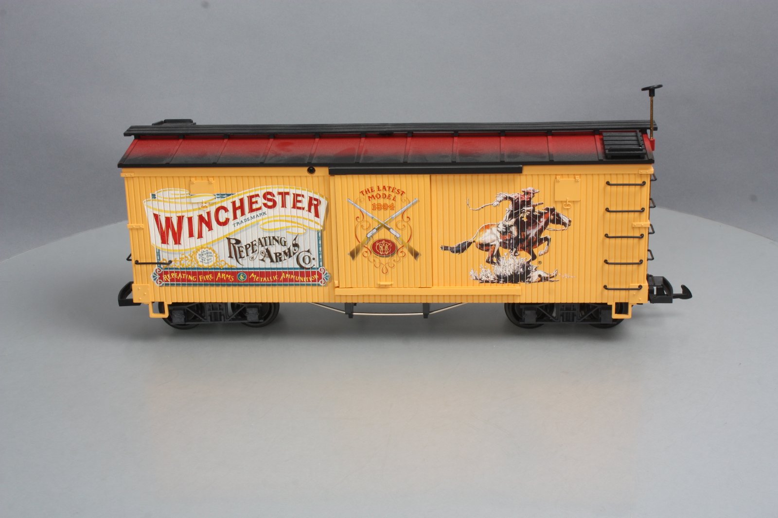 LGB 47670 Winchester Box Car with Wooden Box - Click Image to Close