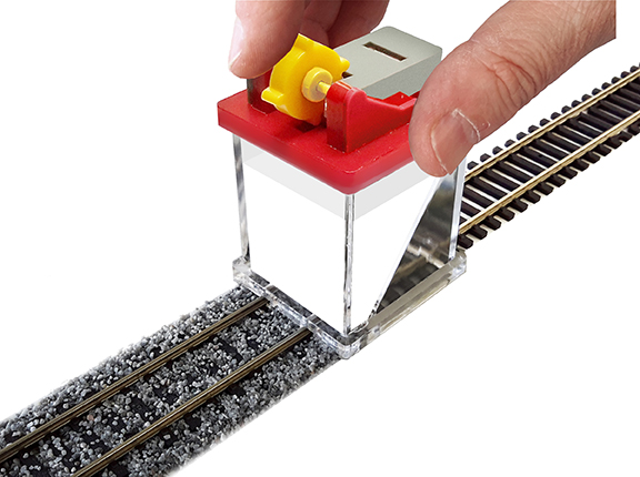 N Scale Ballast Gluer