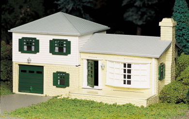 Split-Level House (O Scale) - Click Image to Close