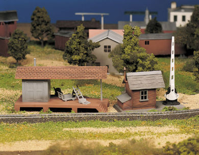 Loading Platform and Crossing Shanty (O Scale)