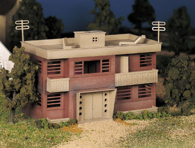 Apartment Building (O Scale) - Click Image to Close