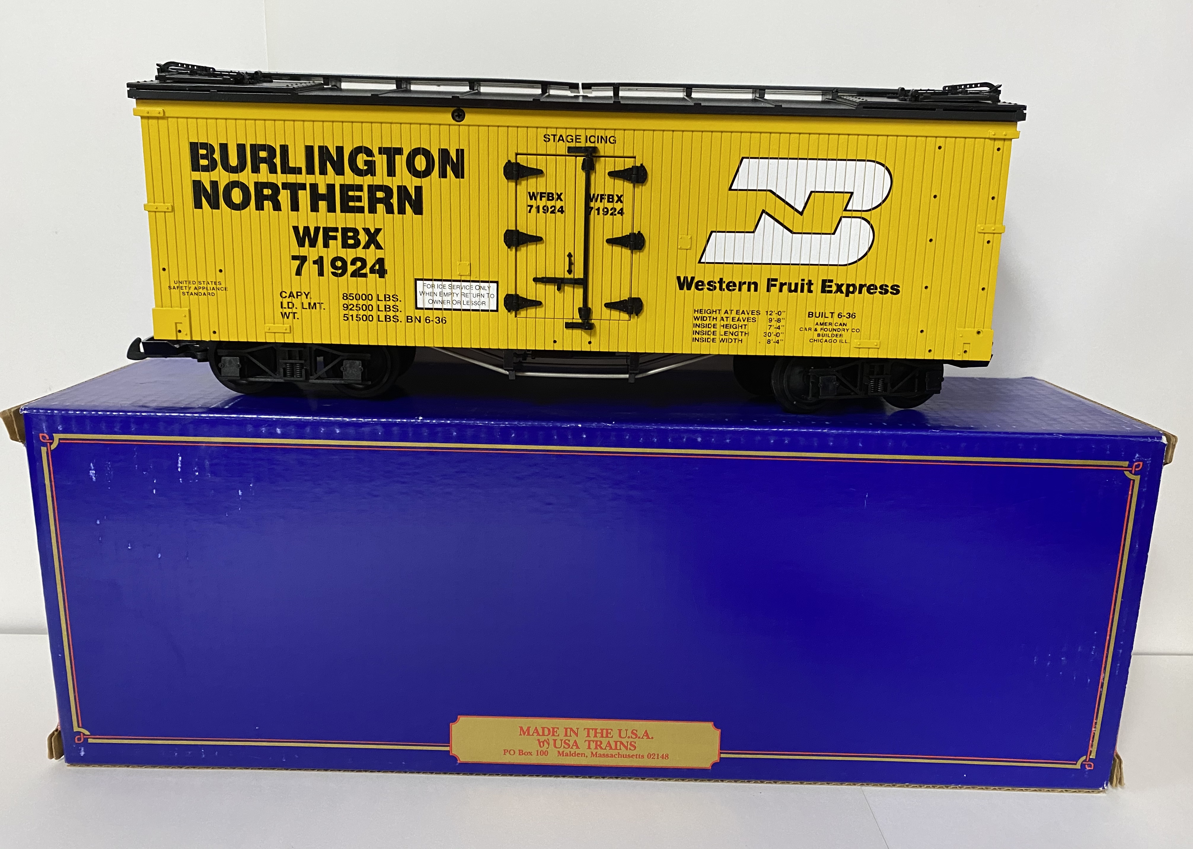 Burlington Northern (FGX) Reefer (USA Trains R-16044) - Click Image to Close