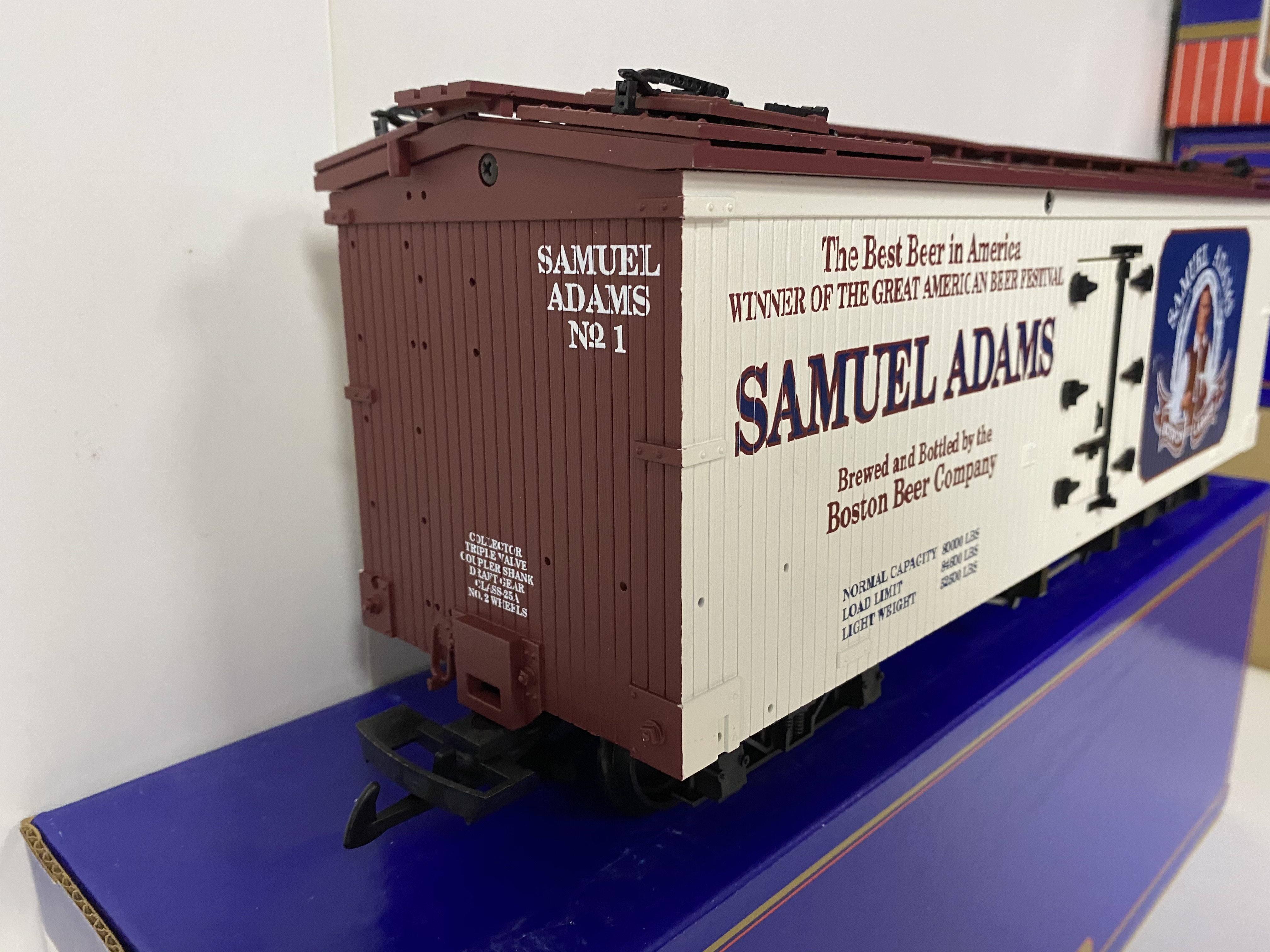 Samual Adams Beer Reefer (USA Trains 1671)
