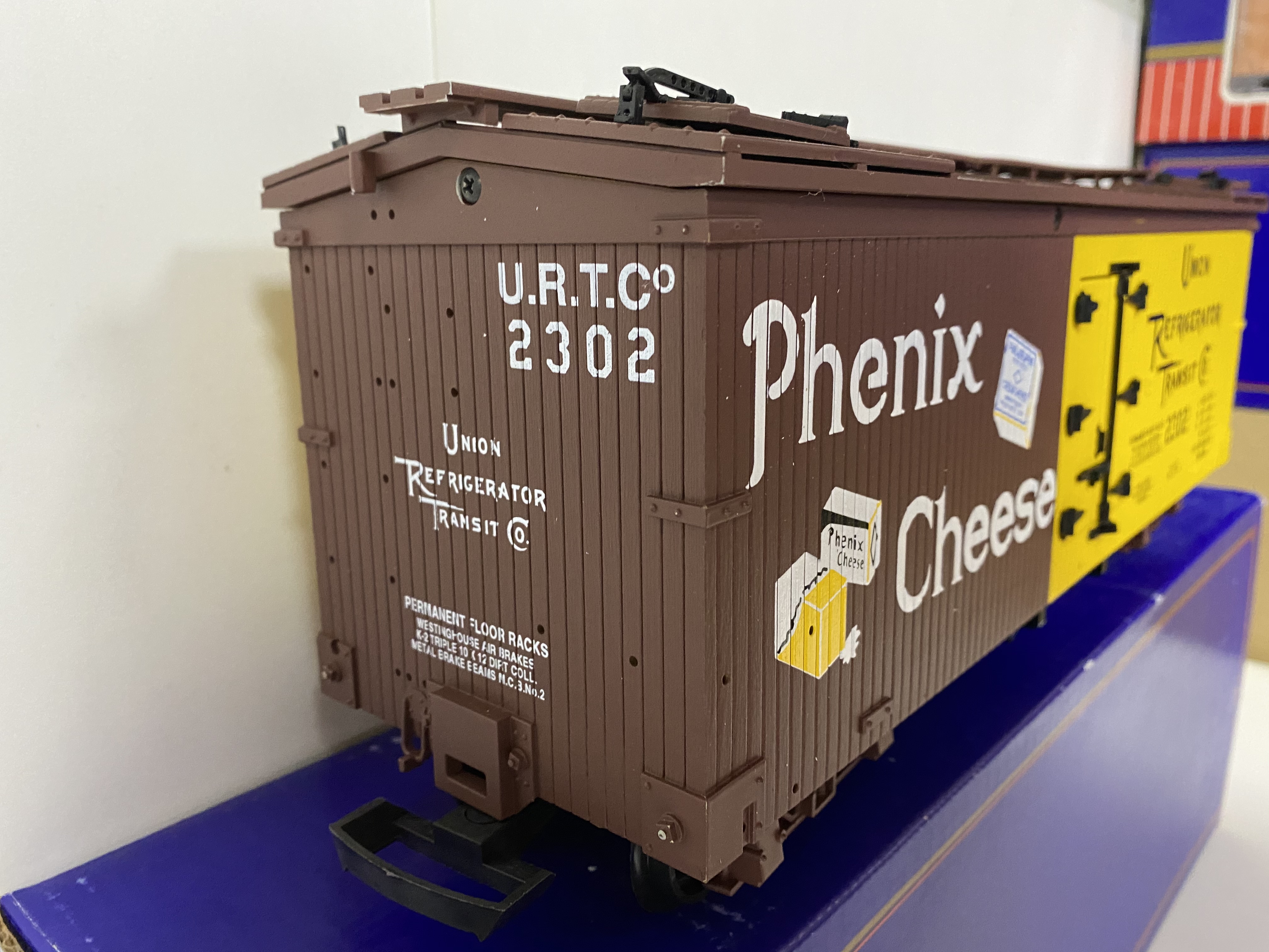 Phenix Cheese Reefer (USA Trains R-1688) - Click Image to Close