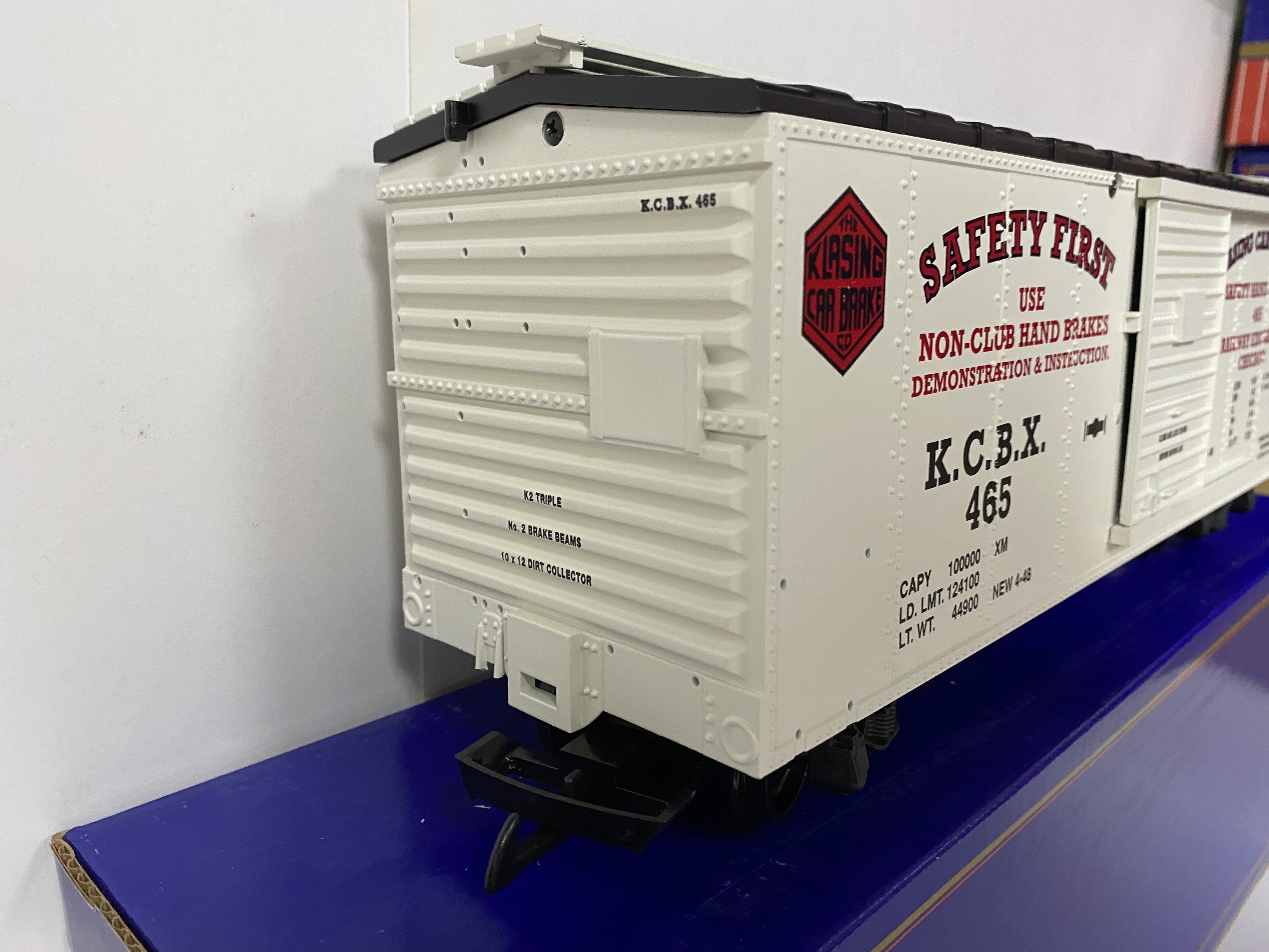 Klasing Car Brake Co. Boxcar (USA Trains 19036) - Click Image to Close