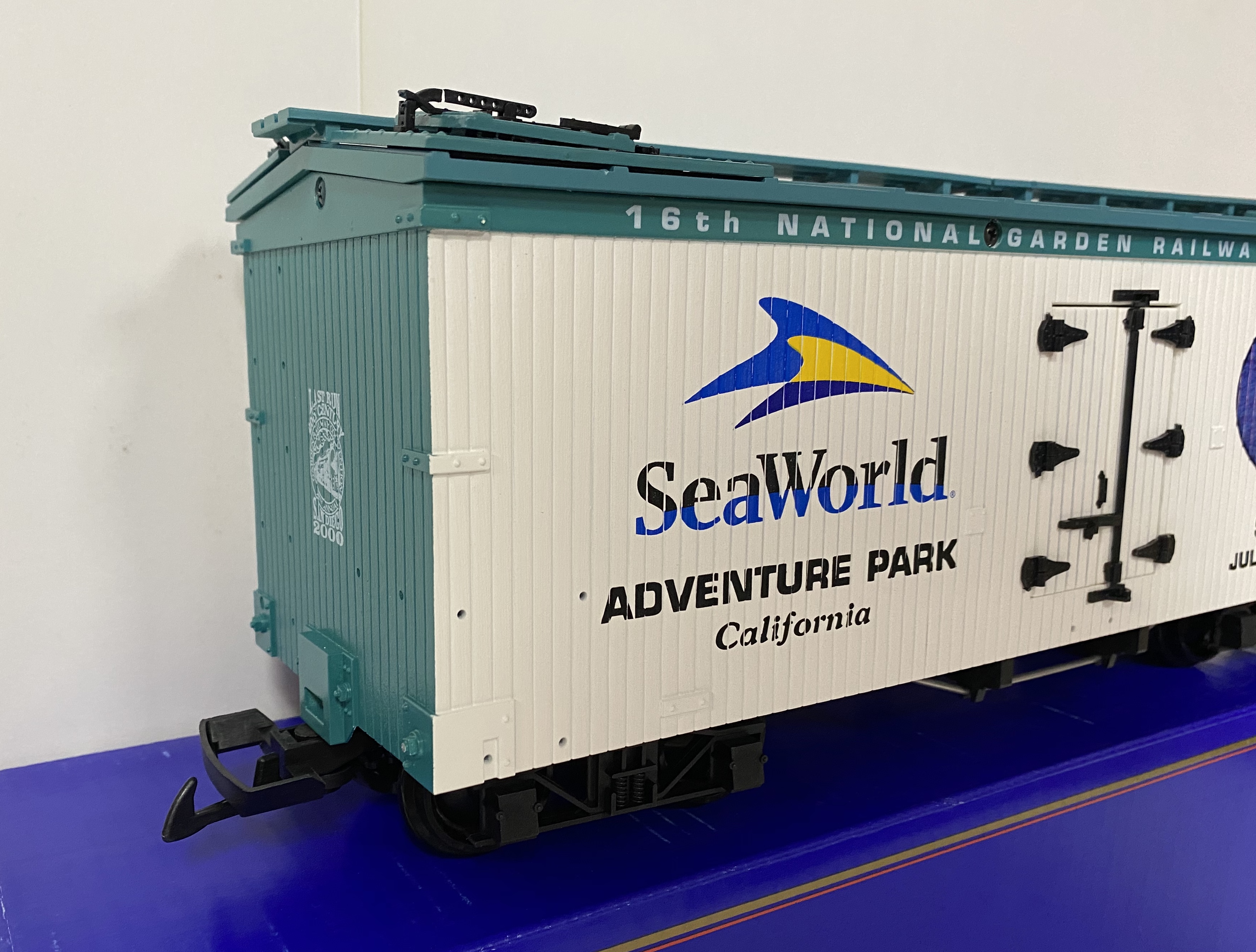 Sea World Reefer (NGRC 2000) (USA Trains) - Click Image to Close