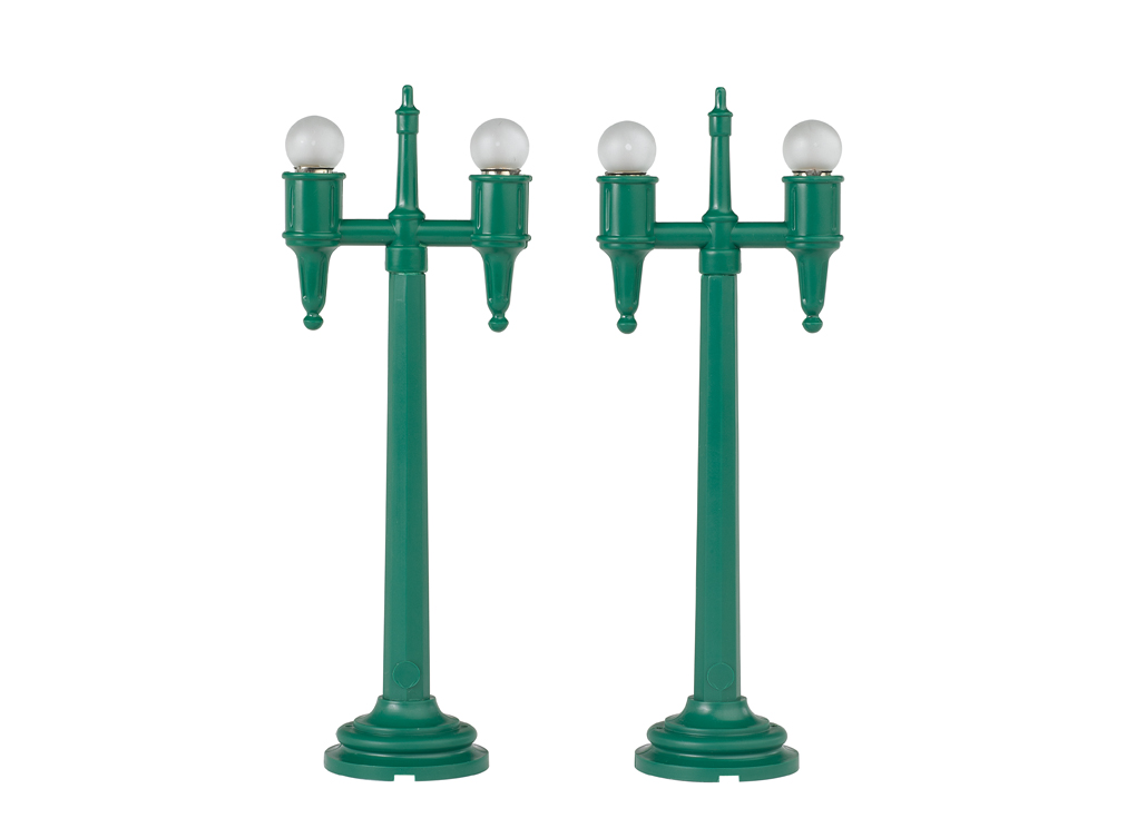 Lighted Twin Lampposts (2/Pk) (O Scale)