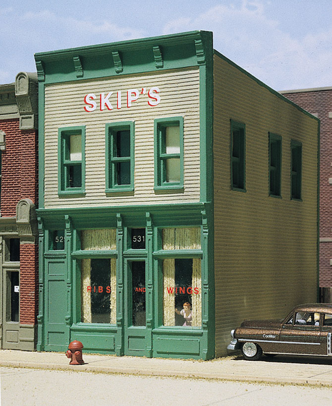 Skip's Chicken and Ribs - HO Scale Kit - Click Image to Close
