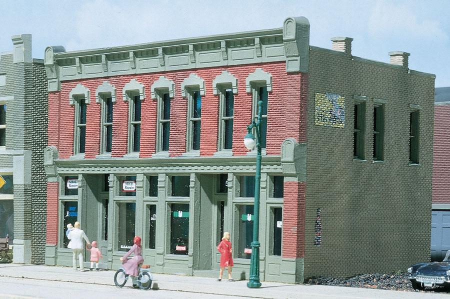 Front Street Building - HO Scale Kit - Click Image to Close